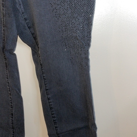 Torrid size 16 short black jeans with decorative beads - Picture 3 of 6